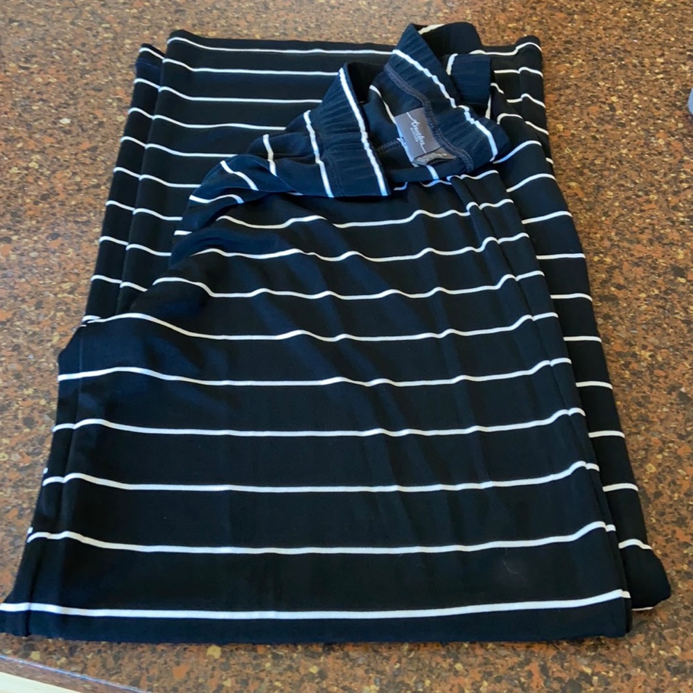 Chico’s Travelers Black & white pants -  size 2